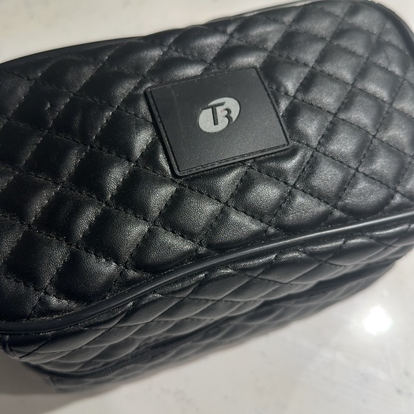 T3 Hot Rollers and Case - Picture 3 of 3